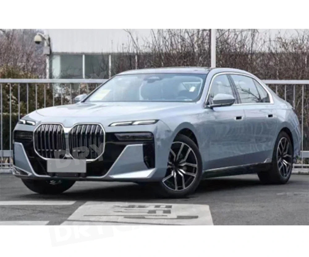 Front Bumper Lip Rear Spoiler Trunk Wing Rear Diffuser Exhaust Tips Side Skirts Body Kits for BMW 7 Series G70 Sport 2023+
